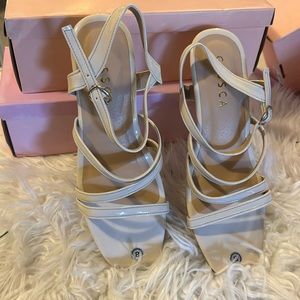 WEDGE SANDAL SIZE 8 NEW NEVER WORN